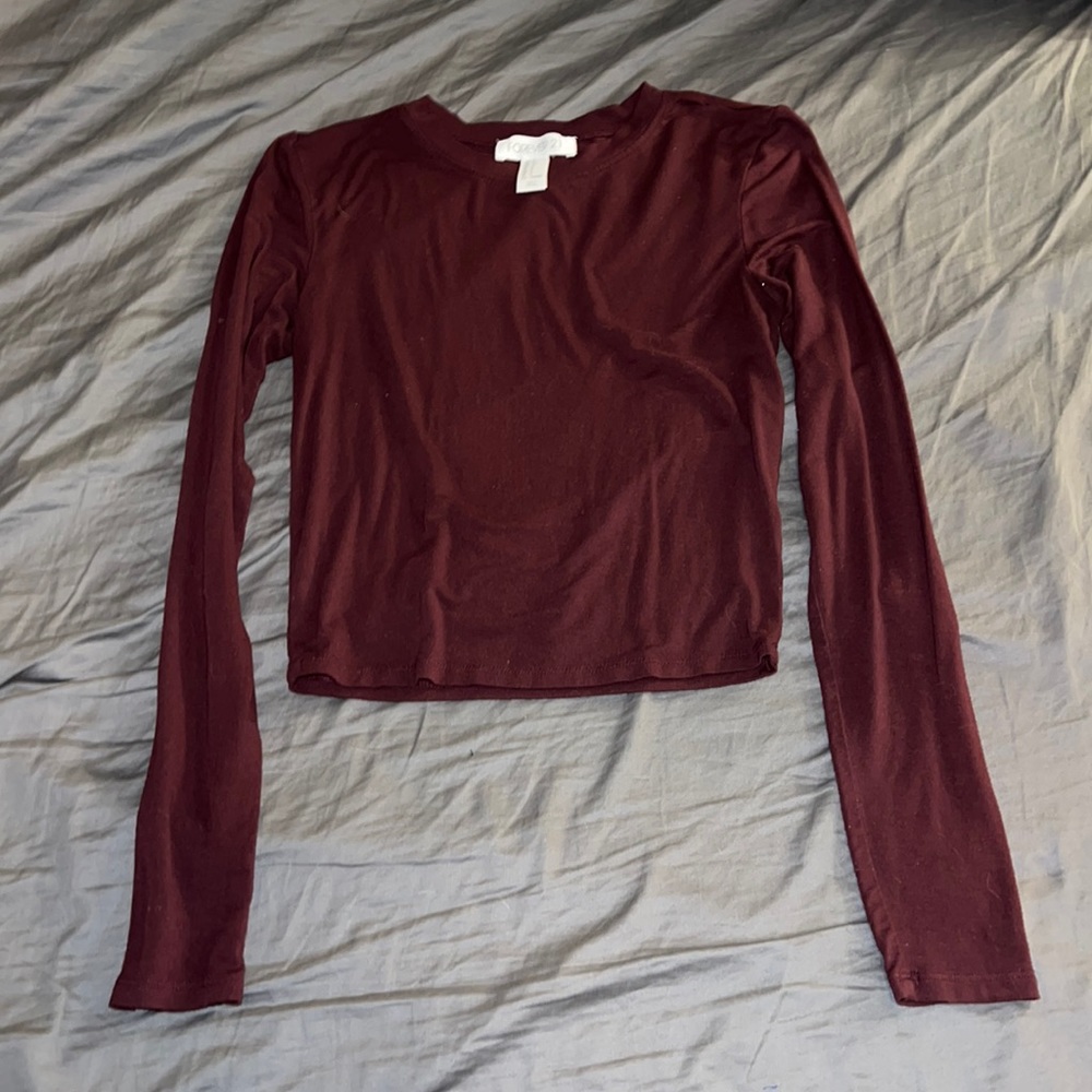 Maroon cropped long sleeve tee